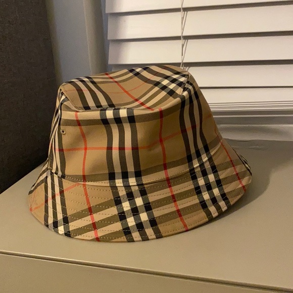 Burberry Accessories - Burberry bucket hat (Large size)